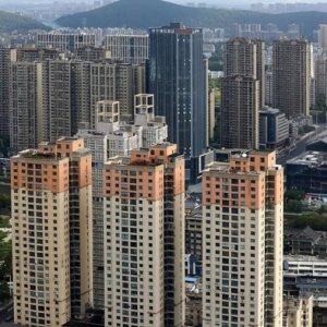 国务院全体会议强调巩固房地产市场企稳态势，释放哪些信号？