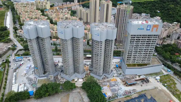 南沙广隆村城中村改造项目首期安置房封顶，预计明年交付