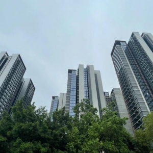 房地产如果持续下行，对普通人来说，意味着什么？