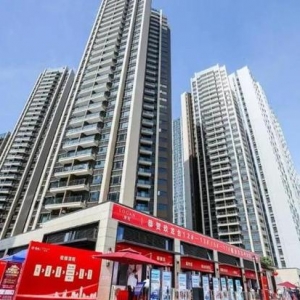 掌舵十年欠债百亿，90后“白富美”撤了，让老爸出面解决问题 ...