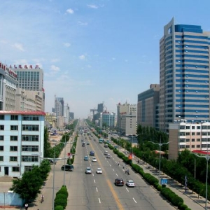 鄂尔多斯楼市复活：曾经的“鬼城”康巴什房价再次过万｜楼市地理 ...