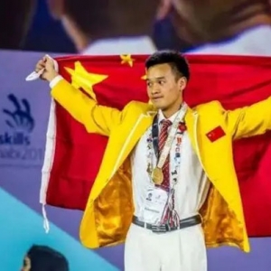 冲上热搜：浙江男生“刮腻子”刮成世界冠军！误差不能超过1毫米 ...
