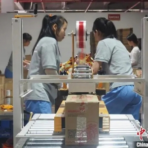 “反向海淘”促螺蛳粉销量上涨 中企海外建仓提前备货