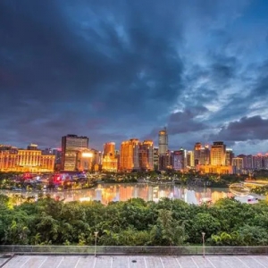 “留不住打工人”的五座城市：工资低、房租贵，买房难