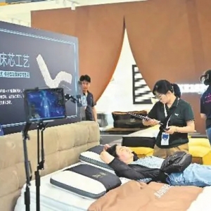 逛成都家具展 感受科技与家居结合的魅力