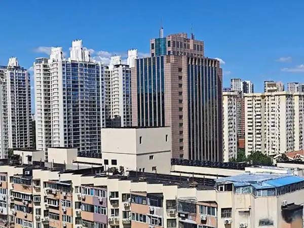 各地积极因城施策，公积金政策优化调整，上半年房地产市场运行总体平稳