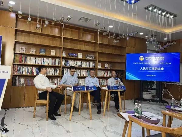 餐饮消费有所下滑，房地产市场再度转弱，下半年如何扩大内需
