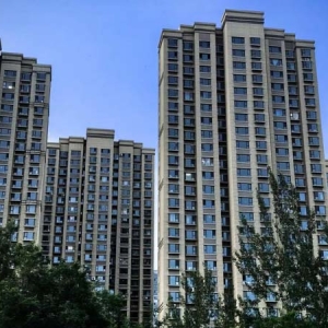 评论丨《住房租赁条例》出台，让租客在小小的屋里有“主人的尊严”