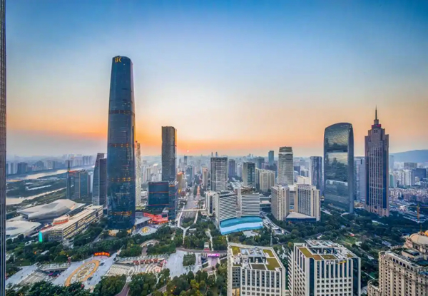 零售板块持续激发消费潜力，越秀房产基金公布上半年单：实现经营收入9.66亿元