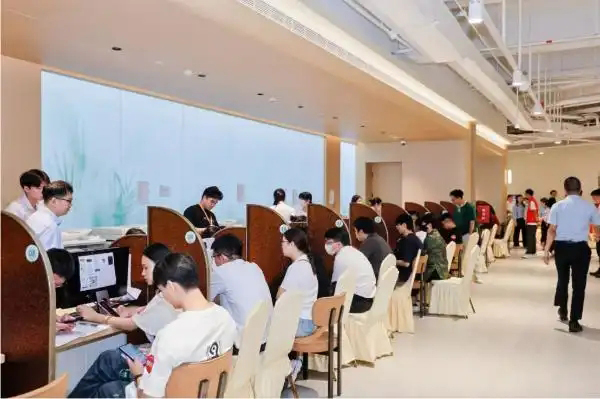 “购房即交证”范围再扩大，配售型保障房跑出安居加速度